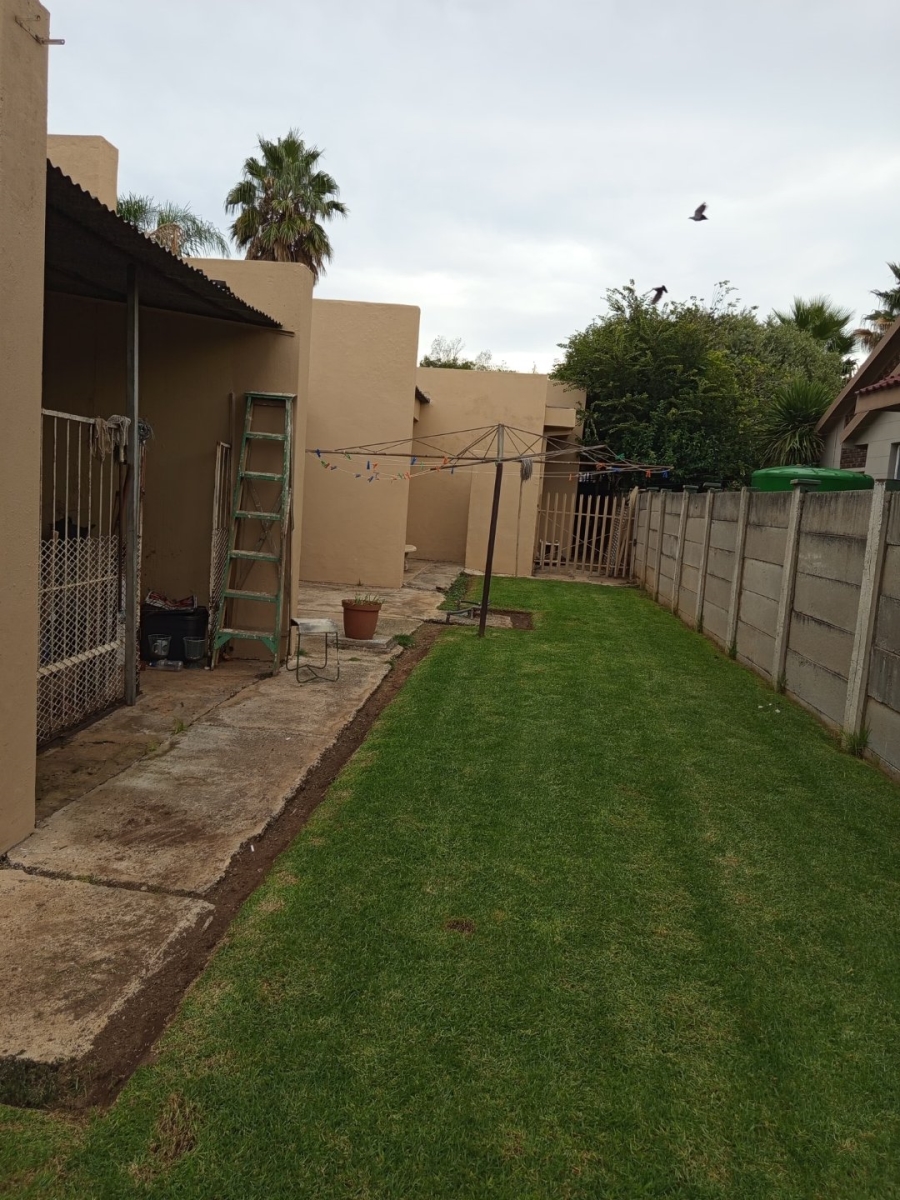 3 Bedroom Property for Sale in La Hoff North West